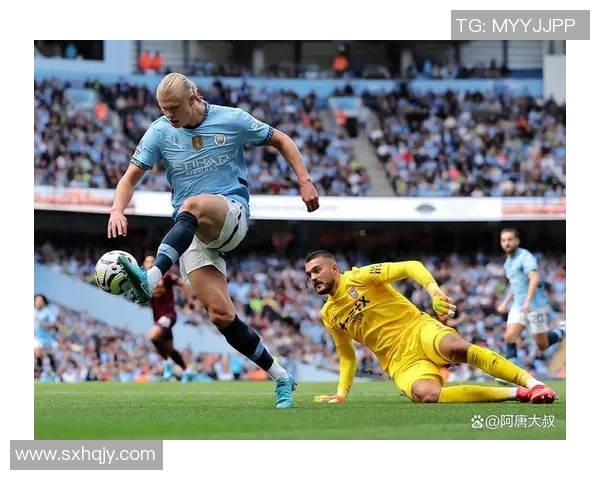 英超精彩对决那不勒斯3-0战胜多特蒙德帽子戏法引发全场狂欢